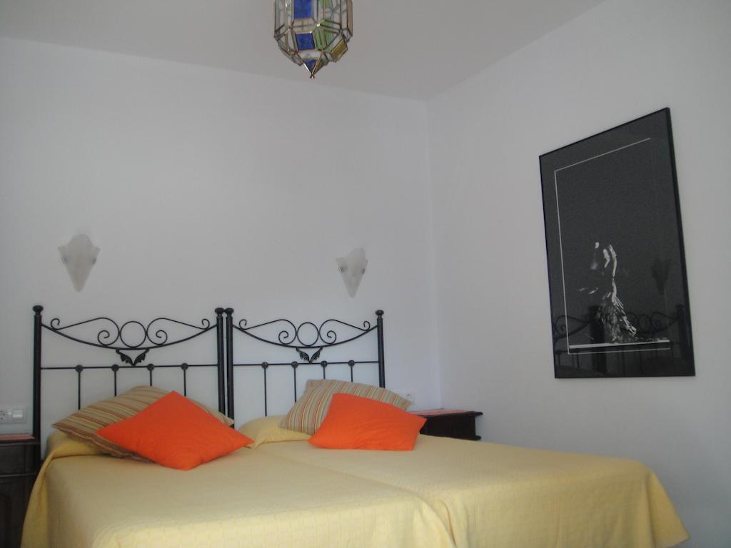 Hotel Casa La Felicidad Chiclana de la Frontera Zimmer foto